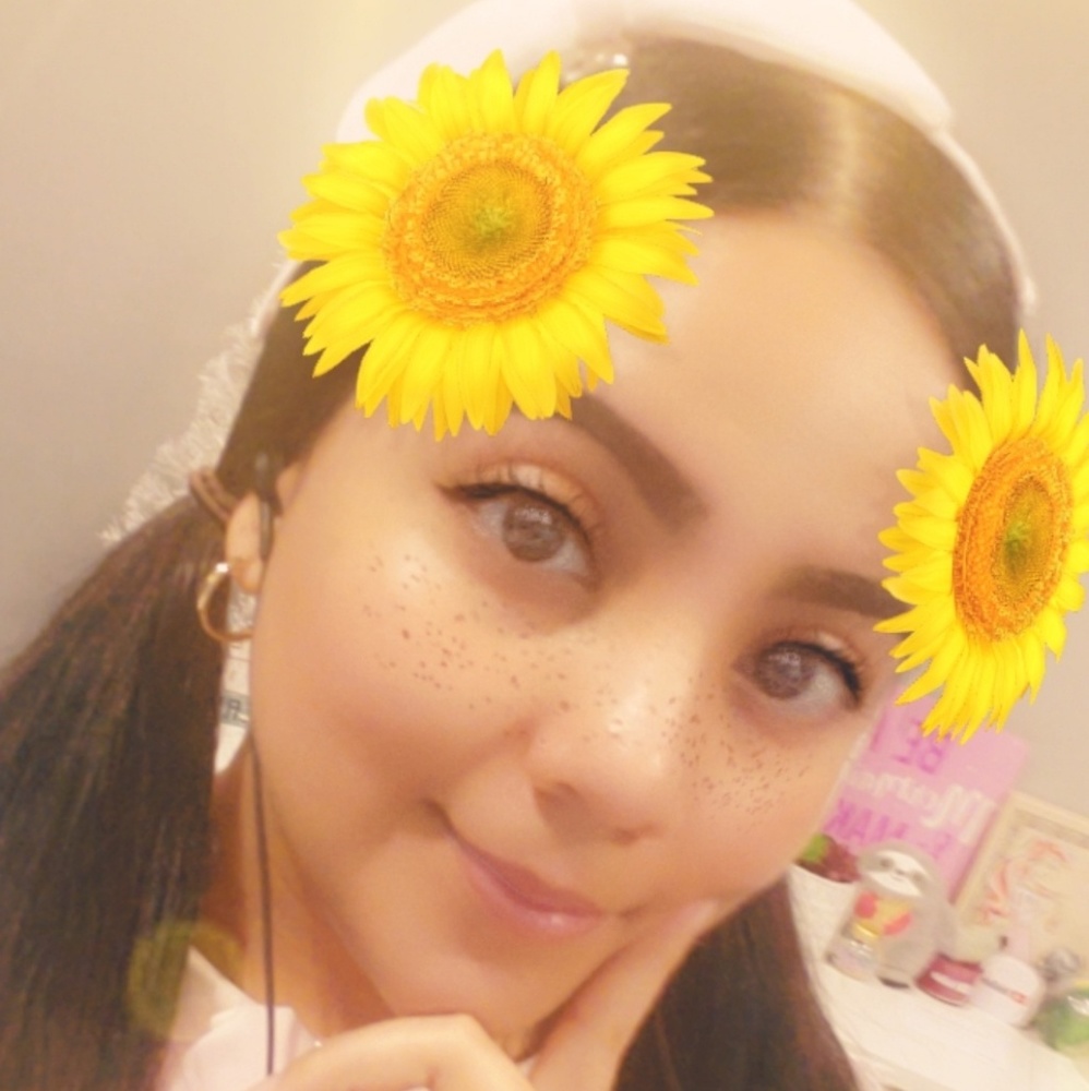 Meet your Posher, Arielle